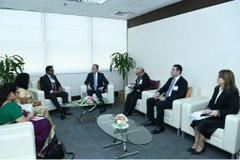 Ceyhun Bayramov şri-lankalı nazirlə ikitərəfli münasibətlərin inkişafını müzakirə edib<font color=red> - FOTOLAR</font>