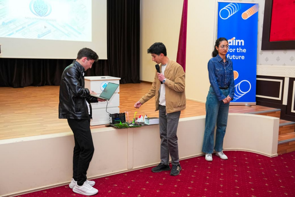 Tələbə startapçılarla görüş keçirilib<font color=red> - FOTOLAR</font>