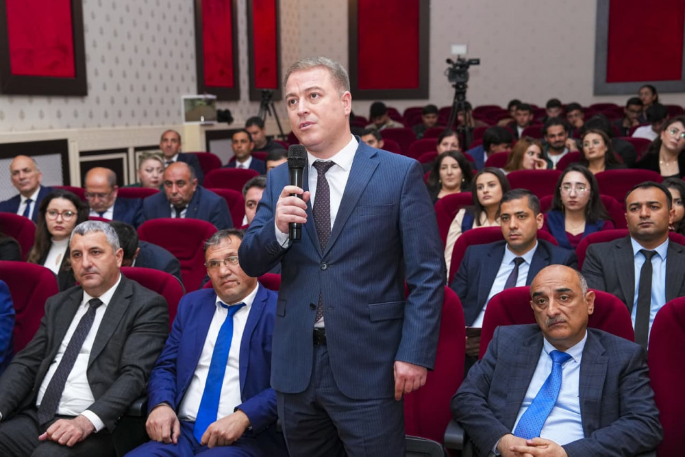 Tələbə startapçılarla görüş keçirilib<font color=red> - FOTOLAR</font>