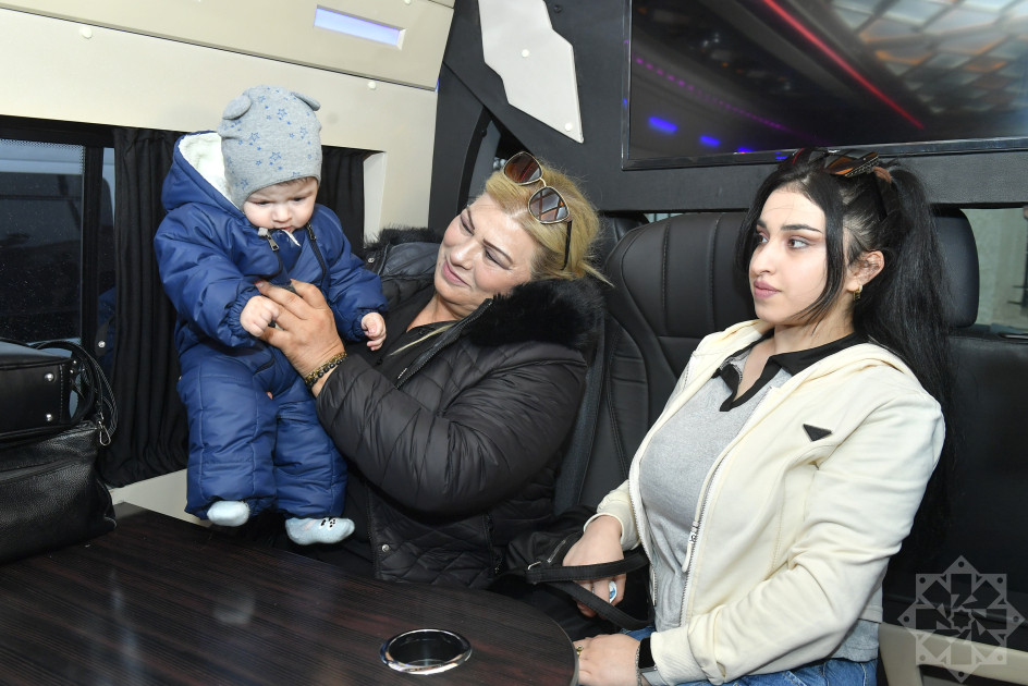 “Böyük Qayıdış” davam edir: Ağdam şəhərinə daha 92 ailə yola salınıb<font color=red> - FOTOLAR</font>