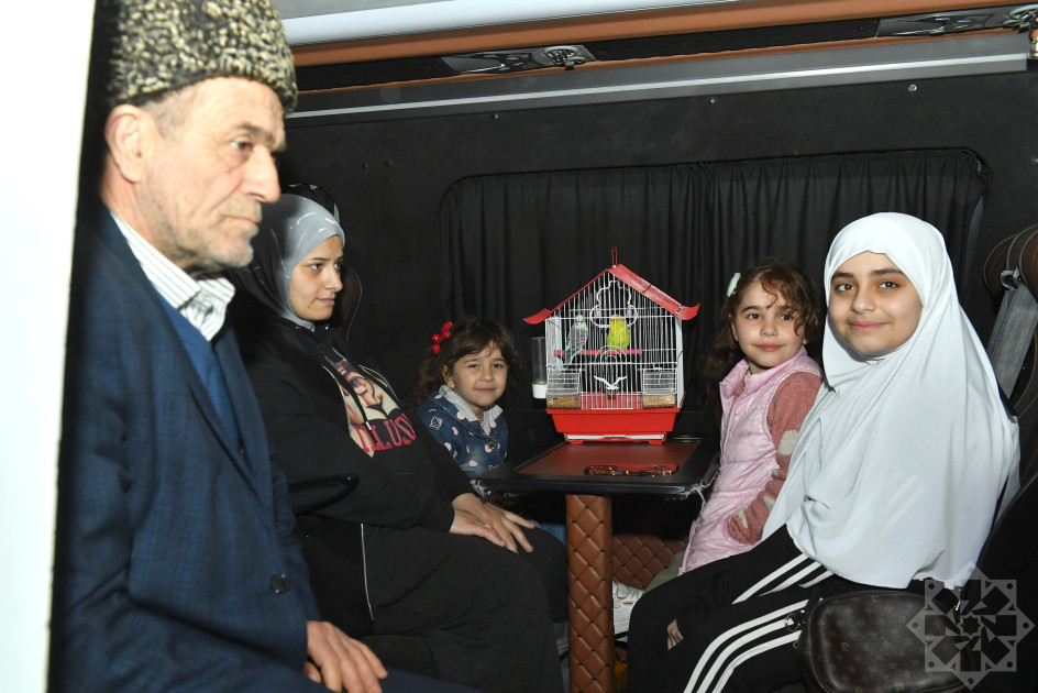 “Böyük Qayıdış” davam edir: Ağdam şəhərinə daha 92 ailə yola salınıb<font color=red> - FOTOLAR</font>