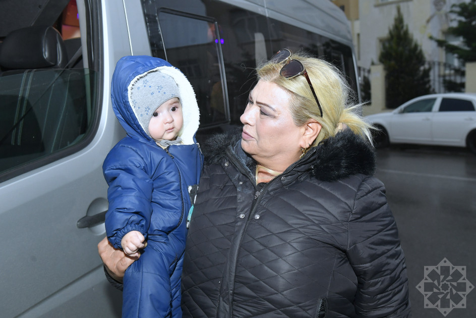 “Böyük Qayıdış” davam edir: Ağdam şəhərinə daha 92 ailə yola salınıb<font color=red> - FOTOLAR</font>