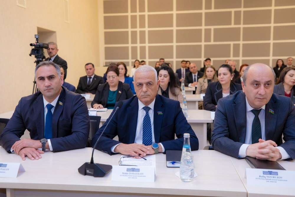 Ali Məclisin növbəti plenar iclası keçirilib<font color=red> - FOTOLAR</font>