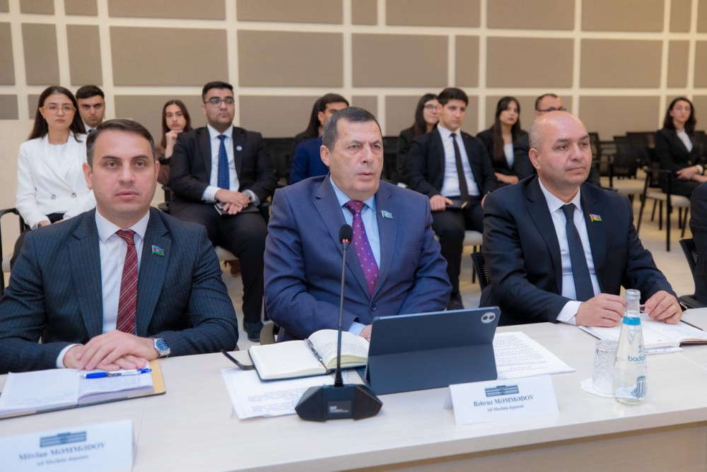 Ali Məclisin növbəti plenar iclası keçirilib<font color=red> - FOTOLAR</font>