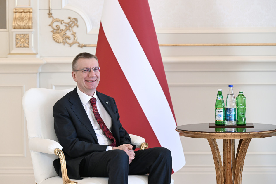 Azərbaycan Prezidenti İlham Əliyevin Latviya Prezidenti ilə təkbətək görüşü olub<font color=red> - FOTOLAR</font>