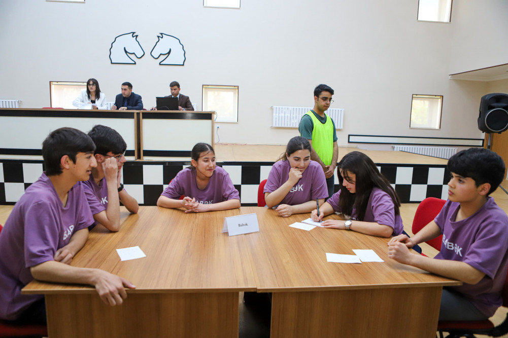 Naxçıvanda “Zəkaların mübarizəsi” olimpiadasının bilik yarışı üzrə regional mərhələsi keçirilib<font color=red> - FOTOLAR</font>