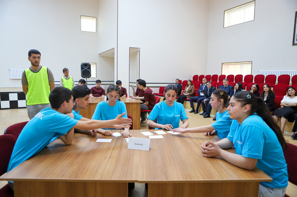 Naxçıvanda “Zəkaların mübarizəsi” olimpiadasının bilik yarışı üzrə regional mərhələsi keçirilib<font color=red> - FOTOLAR</font>