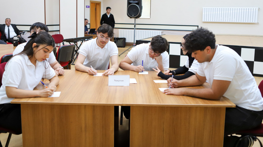 Naxçıvanda “Zəkaların mübarizəsi” olimpiadasının bilik yarışı üzrə regional mərhələsi keçirilib<font color=red> - FOTOLAR</font>