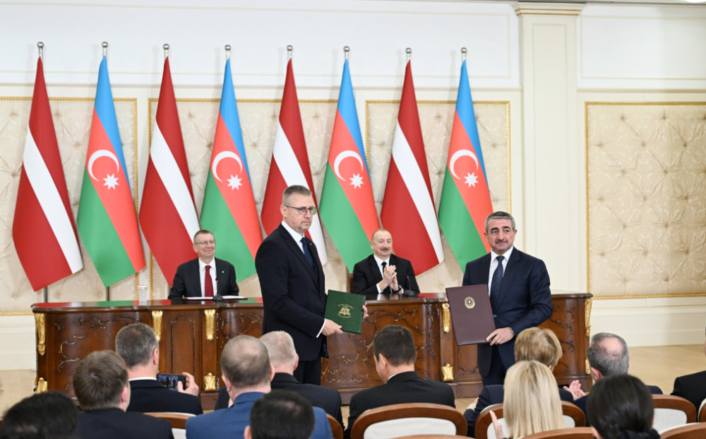 Azərbaycan-Latviya sənədləri mübadilə edilib<font color='red'> - YENİLƏNİB</font><font color=red> - FOTOLAR</font>