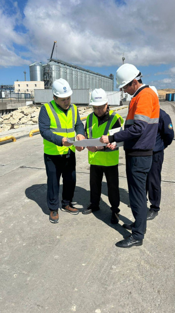 Trans-Xəzər marşrutu boyunca tranzit həcmi son beş ildə üç dəfə artıb<font color=red> - FOTOLAR</font>