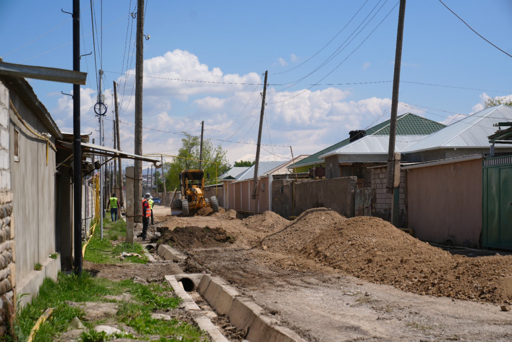 Naxçıvanda 95,6 km-lik avtomobil yolunu əhatə edən əsaslı təmir işləri davam etdirilir<font color=red> - FOTOLAR</font>