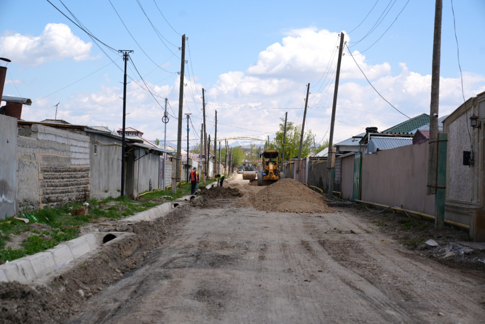 Naxçıvanda 95,6 km-lik avtomobil yolunu əhatə edən əsaslı təmir işləri davam etdirilir<font color=red> - FOTOLAR</font>