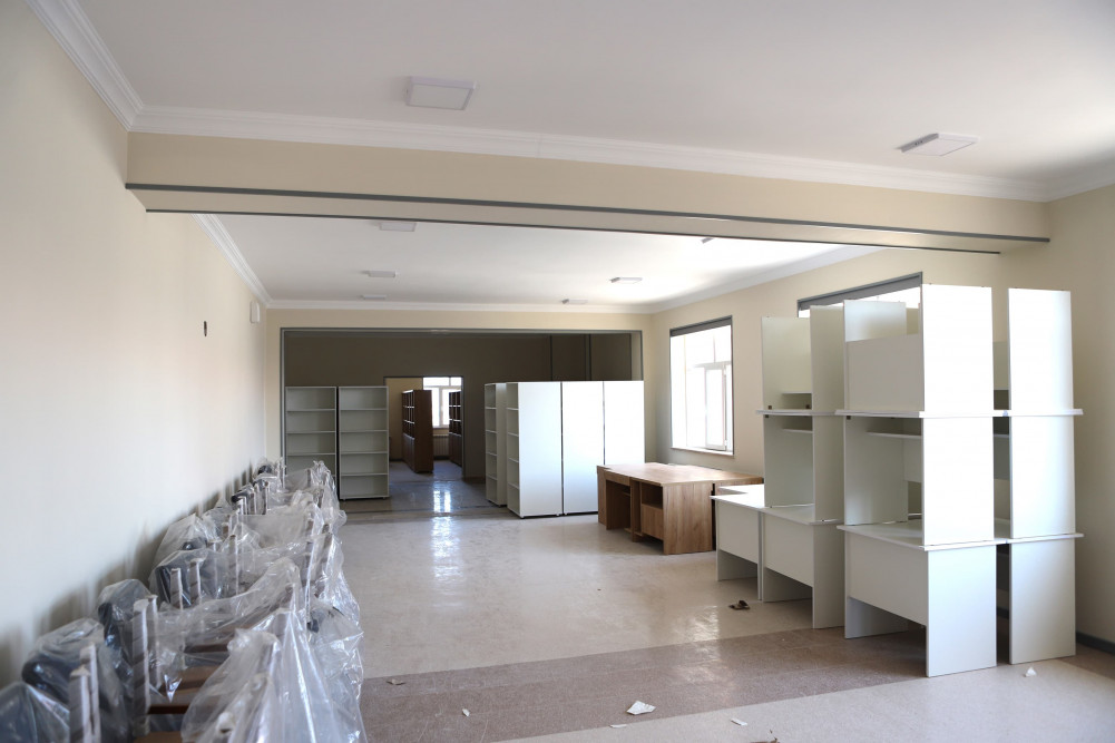 Nehrəm Qəsəbə 3 nömrəli tam orta məktəb binasının  yeni tədris  ilindən istifadəyə verilməsi nəzərdə tutulur <font color=red> - FOTOLAR</font>