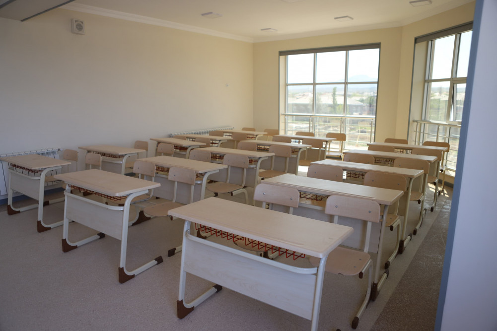 Nehrəm Qəsəbə 3 nömrəli tam orta məktəb binasının  yeni tədris  ilindən istifadəyə verilməsi nəzərdə tutulur <font color=red> - FOTOLAR</font>