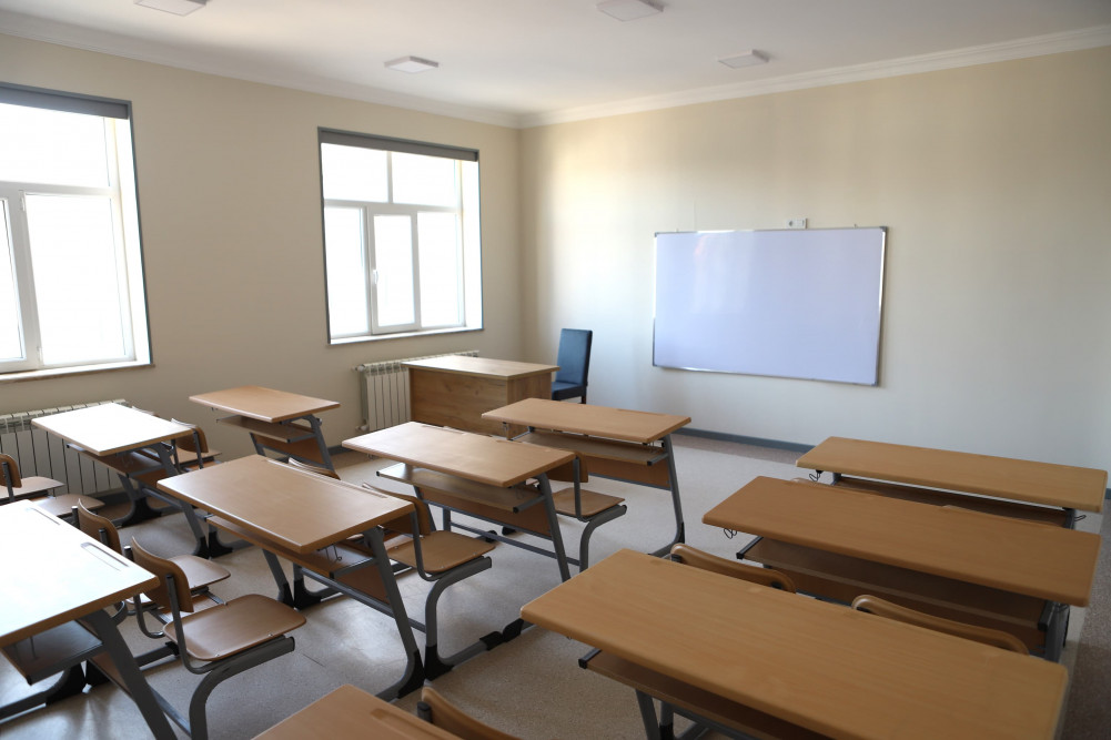 Nehrəm Qəsəbə 3 nömrəli tam orta məktəb binasının  yeni tədris  ilindən istifadəyə verilməsi nəzərdə tutulur <font color=red> - FOTOLAR</font>