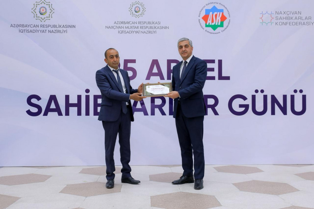 Naxçıvanda “Sahibkarlar Günü”nə həsr olunmuş tədbir keçirilib<font color=red> - FOTOLAR</font>