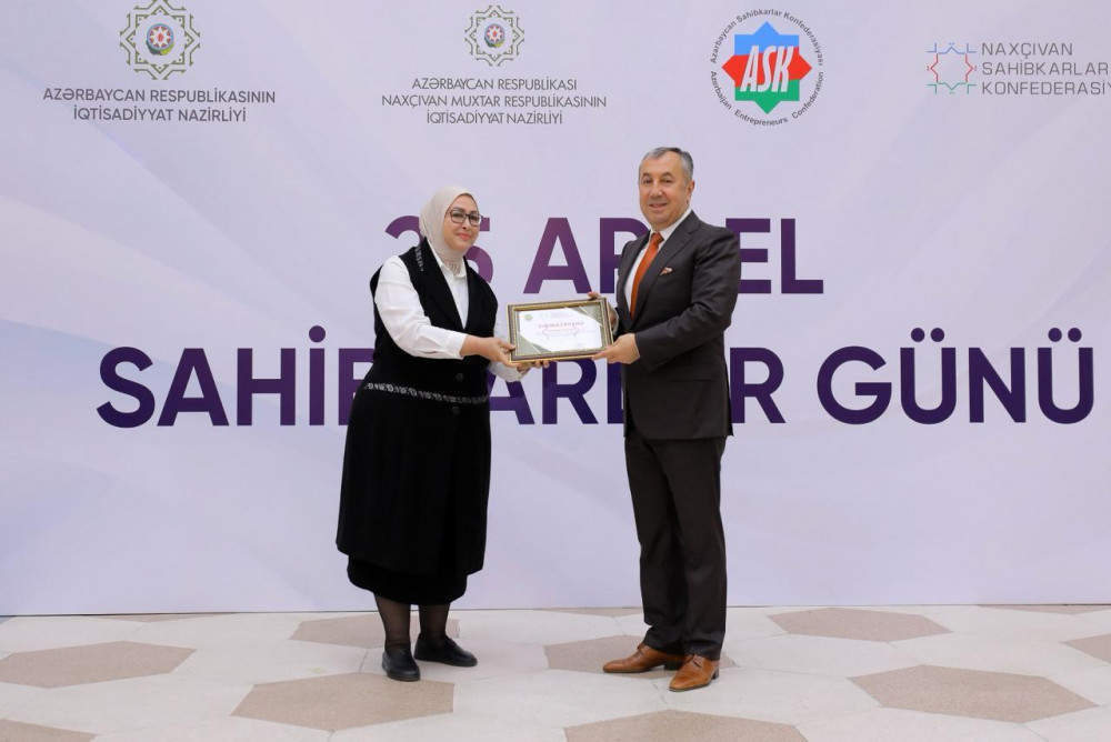 Naxçıvanda “Sahibkarlar Günü”nə həsr olunmuş tədbir keçirilib<font color=red> - FOTOLAR</font>