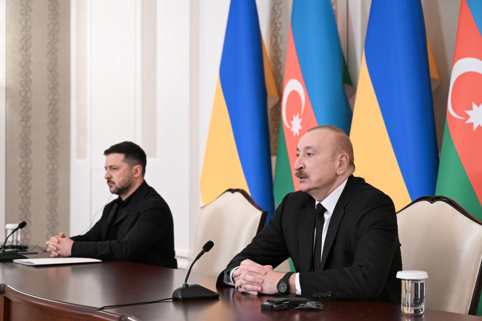 Azərbaycan və Ukrayna prezidentləri mətbuata bəyanatlarla çıxış ediblər<font color='red'> - YENİLƏNƏCƏK</font><font color=red> - FOTOLAR</font>