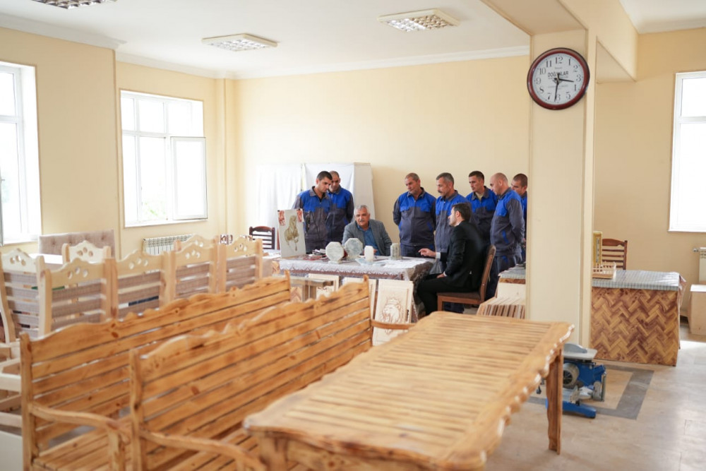 Naxçıvanda cəzaçəkmə müəssisəsində məhkumlar üçün ustad dərslərinə başlanılıb<font color=red> - FOTOLAR</font>