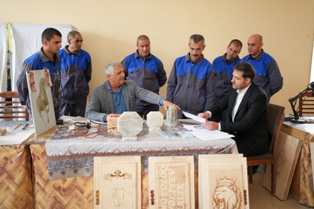 Naxçıvanda cəzaçəkmə müəssisəsində məhkumlar üçün ustad dərslərinə başlanılıb<font color=red> - FOTOLAR</font>