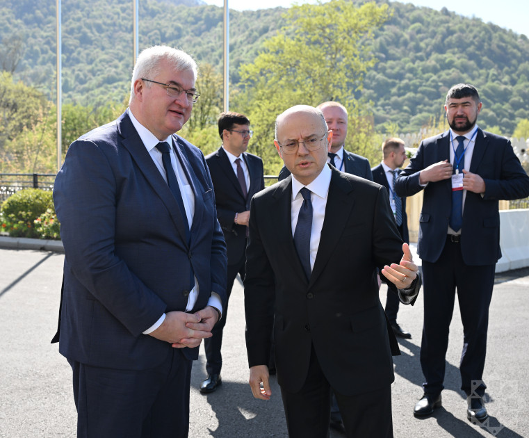 Azərbaycan dövləti tərəfindən İrpen şəhərinə 5 elektrik avtobusu hədiyyə olunub<font color=red> - FOTOLAR</font>