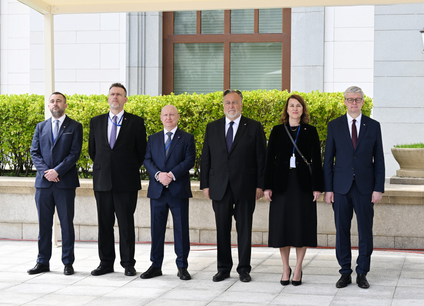 Qəbələdə Çexiyanın Baş naziri Andrey Babişin rəsmi qarşılanma mərasimi olub<font color=red> - FOTOLAR</font>