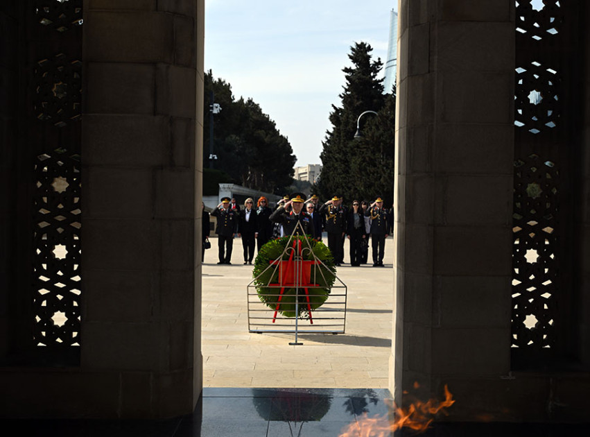 Türkiyənin Quru Qoşunları komandanı ölkəmizdə rəsmi səfərdədir<font color=red> - FOTOLAR</font>