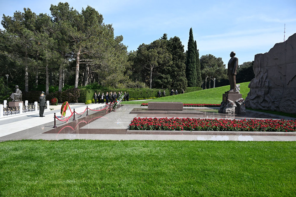 Türkiyənin Quru Qoşunları komandanı ölkəmizdə rəsmi səfərdədir<font color=red> - FOTOLAR</font>