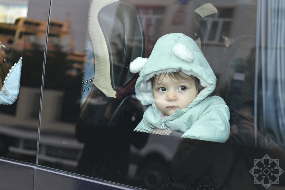 Xocavənd şəhərinə, Qırmızı Bazar qəsəbəsinə və Xanoba kəndinə növbəti köç karvanları yola salınıb<font color=red> - FOTOLAR</font>