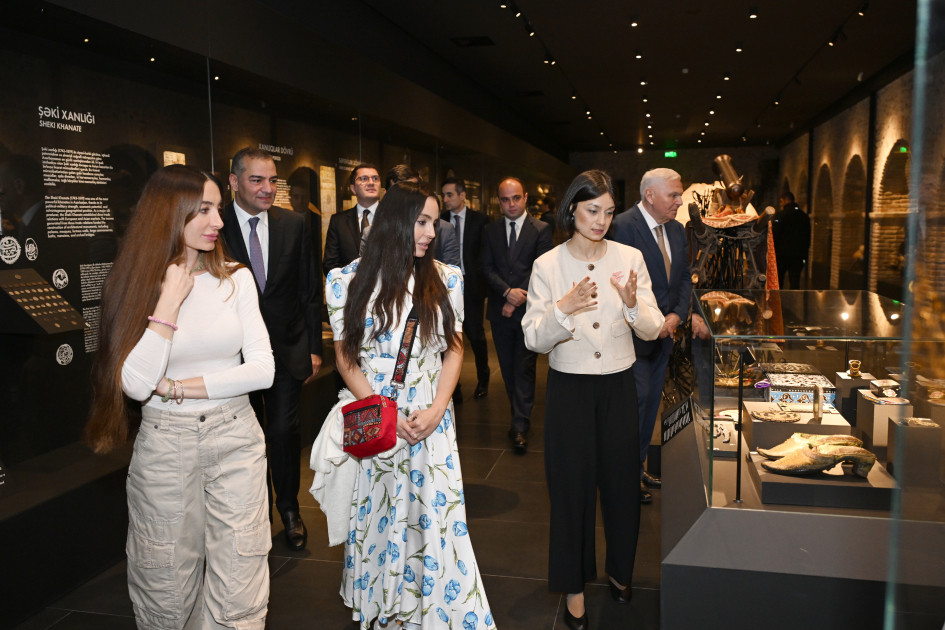 Leyla Əliyeva və Arzu Əliyeva Şəkidə tarixi-memarlıq abidələrinin bərpadan sonra açılışında iştirak ediblər<font color=red> - FOTOLAR</font>
