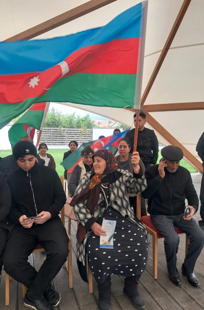 Ağdərənin Aşağı Oratağ kəndinə köçən 6 ailəyə mənzillərinin açarları təqdim olunub<font color=red> - FOTOLAR</font>