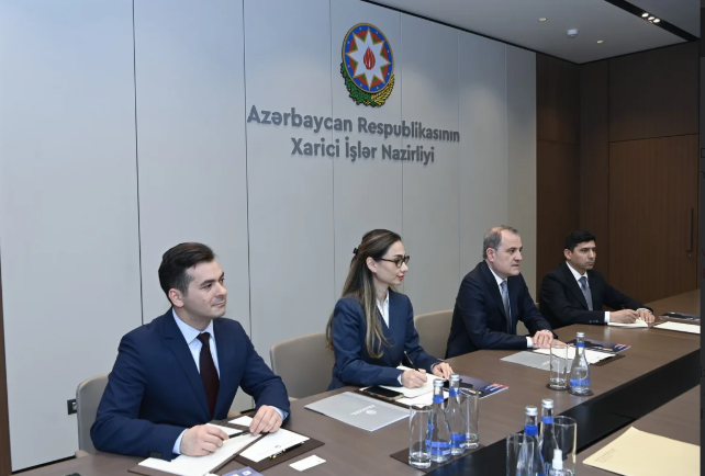 Ceyhun Bayramov Koreya rəsmisini bölgədəki sülh prosesi barədə məlumatlandırıb<font color=red> - FOTOLAR</font>