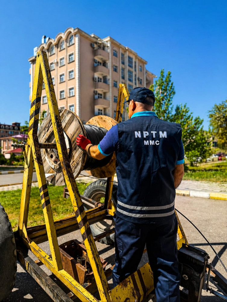 Naxçıvanda sürətli fiber-optik internet şəbəkəsinin əhatəsinin genişləndirilməsinə başlanılıb<font color=red> - FOTOLAR</font>