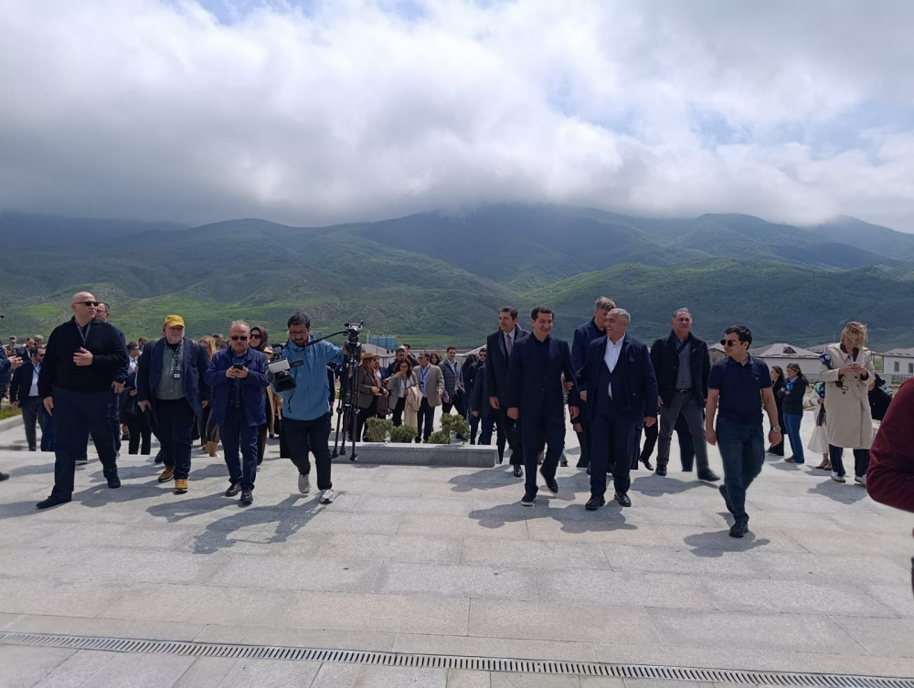 Azərbaycanda akkreditə olunmuş diplomatik korpus nümayəndələri Xocalıya səfər ediblər<font color=red> - FOTOLAR</font>