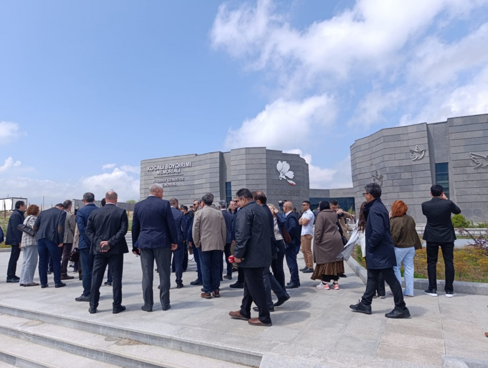 Azərbaycanda akkreditə olunmuş diplomatik korpus nümayəndələri Xocalıya səfər ediblər<font color=red> - FOTOLAR</font>
