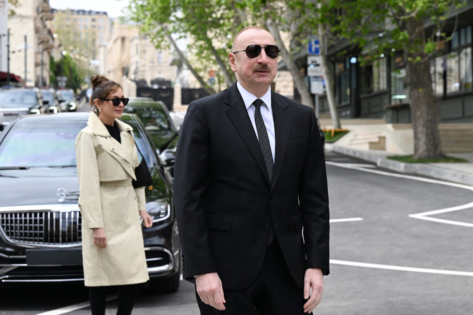 Prezident İlham Əliyev Bakının İslam Səfərli küçəsinin yenidənqurmadan sonra açılışında iştirak edib<font color=red> - FOTOLAR</font>