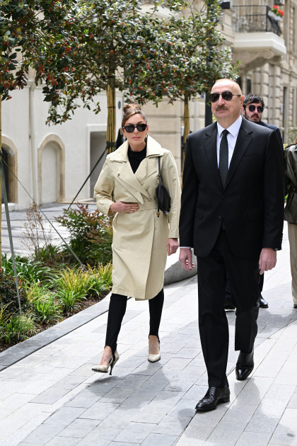 Prezident İlham Əliyev Bakının İslam Səfərli küçəsinin yenidənqurmadan sonra açılışında iştirak edib<font color=red> - FOTOLAR</font>