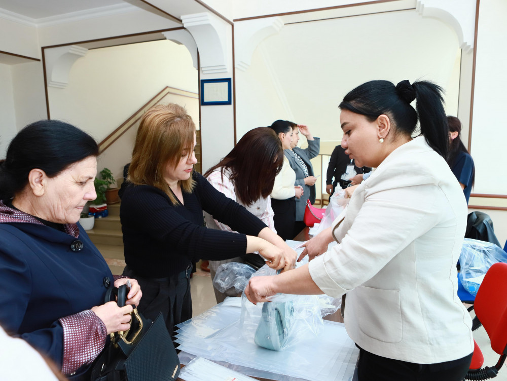 Naxçıvanda təhsilverənlərin sertifikatlaşdırma prosesinin ikinci dövriyyəsi üzrə test imtahanlarına start verilib <font color=red> - FOTOLAR</font>