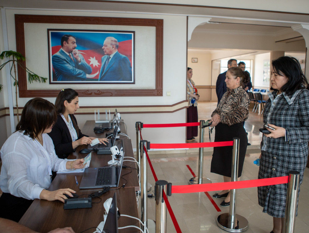Naxçıvanda təhsilverənlərin sertifikatlaşdırma prosesinin ikinci dövriyyəsi üzrə test imtahanları davam edir <font color=red> - FOTOLAR</font>
