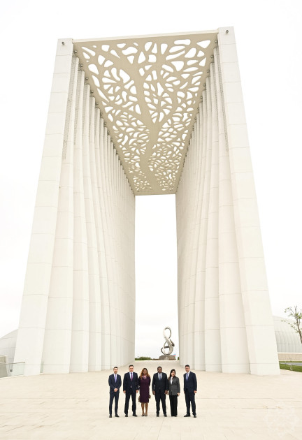 Parlamentlərarası İttifaqın Baş katibi Zəfər parkını ziyarət edib<font color=red> - FOTOLAR</font>