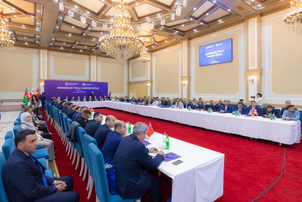 Naxçıvanda “Zəngəzur yolu: tarixin izi ilə” mövzusunda konfrans keçirilib<font color=red> - FOTOLAR</font>