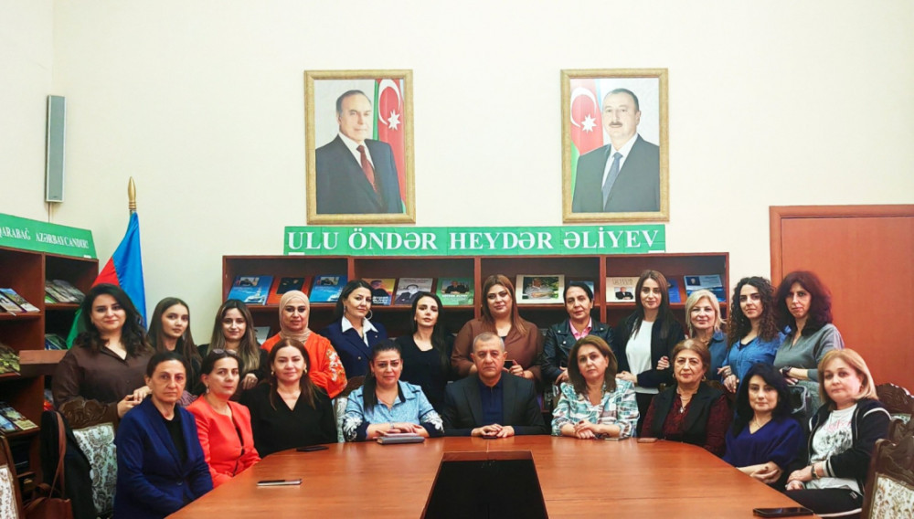 Naxçıvan kitabxanaçıları Respublika Gənclər Kitabxanasında təcrübə mübadiləsi aparıblar<font color=red> - FOTOLAR</font>