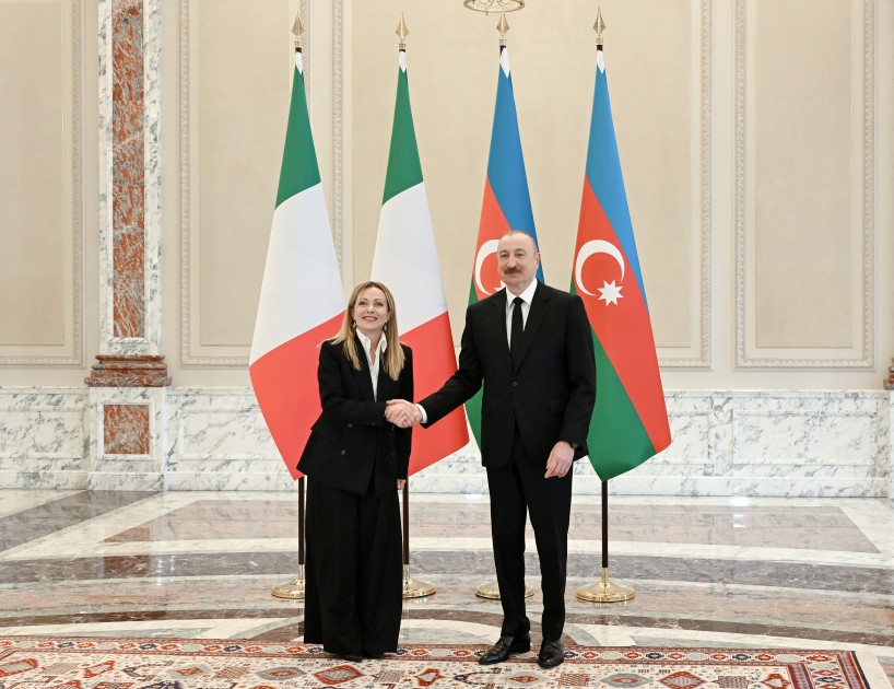 Prezident İlham Əliyevin İtaliya Nazirlər Şurasının sədri Ciorcia Meloni ilə təkbətək görüşü keçirilir<font color=red> - FOTOLAR</font>