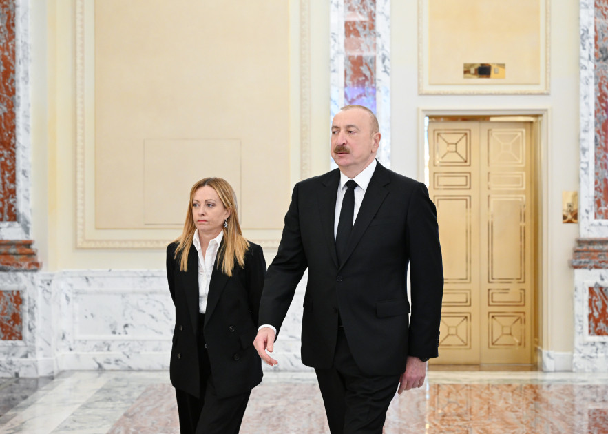 Prezident İlham Əliyevin İtaliya Nazirlər Şurasının sədri Ciorcia Meloni ilə təkbətək görüşü keçirilir<font color=red> - FOTOLAR</font>