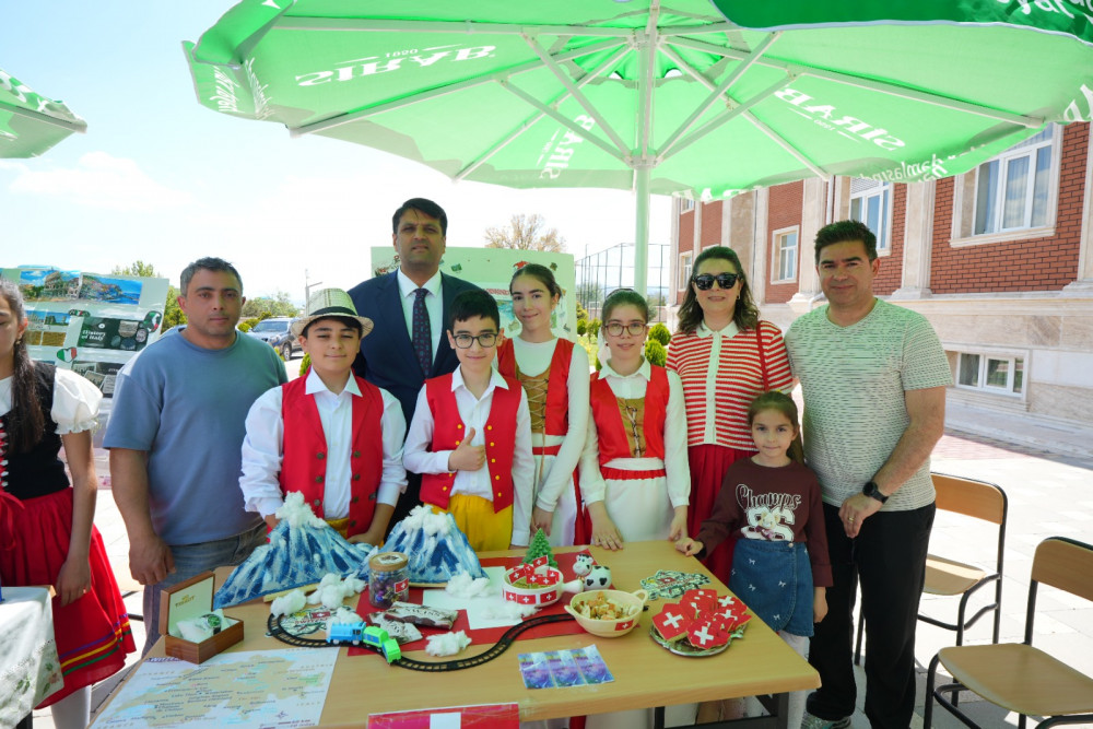 NDU nəzdində Beynəlxalq Kembric Məktəbində “Mədəniyyət Festivalı” keçirilib<font color=red> - FOTOLAR</font>