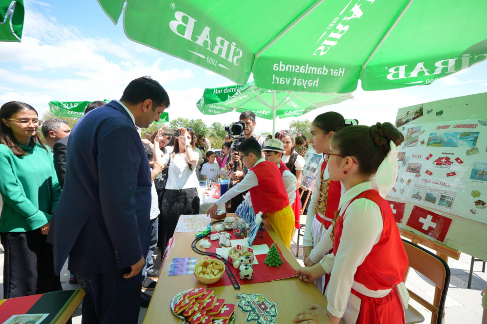 NDU nəzdində Beynəlxalq Kembric Məktəbində “Mədəniyyət Festivalı” keçirilib<font color=red> - FOTOLAR</font>