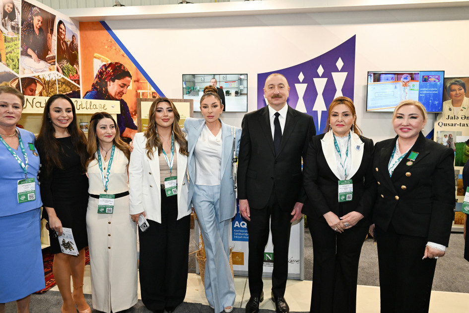 Prezident İlham Əliyev 19-cu “Caspian Agro Week” və 31-ci “InterFood Azerbaijan” sərgiləri ilə tanış olub <font color='red'> - YENİLƏNƏCƏK</font><font color=red> - FOTOLAR</font>