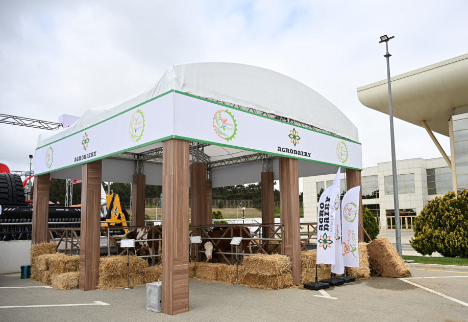 Prezident İlham Əliyev 19-cu “Caspian Agro Week” və 31-ci “InterFood Azerbaijan” sərgiləri ilə tanış olub <font color='red'> - YENİLƏNƏCƏK</font><font color=red> - FOTOLAR</font>