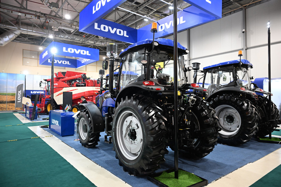 Prezident İlham Əliyev 19-cu “Caspian Agro Week” və 31-ci “InterFood Azerbaijan” sərgiləri ilə tanış olub <font color='red'> - YENİLƏNƏCƏK</font><font color=red> - FOTOLAR</font>