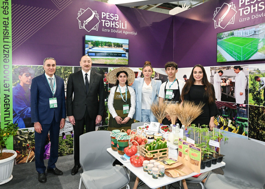 Prezident İlham Əliyev 19-cu “Caspian Agro Week” və 31-ci “InterFood Azerbaijan” sərgiləri ilə tanış olub <font color='red'> - YENİLƏNƏCƏK</font><font color=red> - FOTOLAR</font>